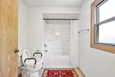 8108  East Ridge Dr, Pleasant Prairie, WI 53158 - Photo 23