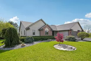 8108 E Ridge Dr, Pleasant Prairie, WI 53158 - Photo 5