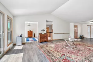 8108 E Ridge Dr, Pleasant Prairie, WI 53158 - Photo 13