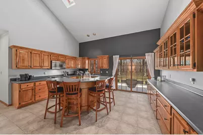 14220 W North Oak Blvd, New Berlin, WI 53151 - Photo 3