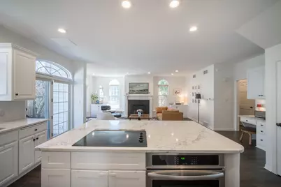 824 E Glen Ave, Whitefish Bay, WI 53217 - Photo 9
