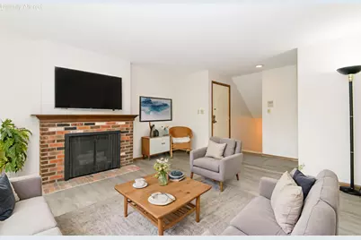 8749 N 72nd St #2, Milwaukee, WI 53223 - Photo 5