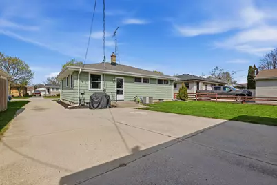 2725 S 11th St, Sheboygan, WI 53081 - Photo 31