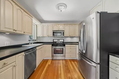 821  Van Slyke Dr, Fontana, WI 53125 - Photo 7