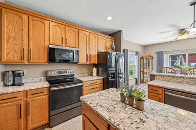 238 E Redding Cir, Belgium, WI 53004 - Photo 7