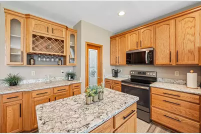 238 E Redding Cir, Belgium, WI 53004 - Photo 9