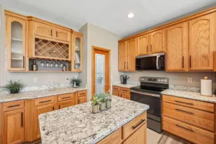 238 E Redding Cir, Belgium, WI 53004 - Photo 9