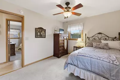4961 S 24th St, Milwaukee, WI 53221 - Photo 19