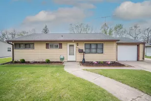 628 Pleasant Dr, West Bend, WI 53095 - Photo 1