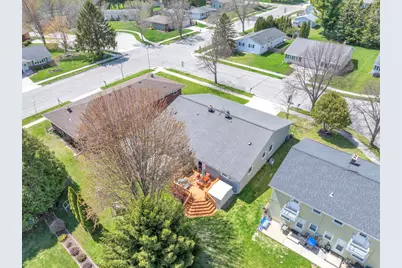 2211 N 37th St, Sheboygan, WI 53083 - Photo 23