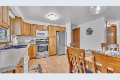 2211 N 37th St, Sheboygan, WI 53083 - Photo 9