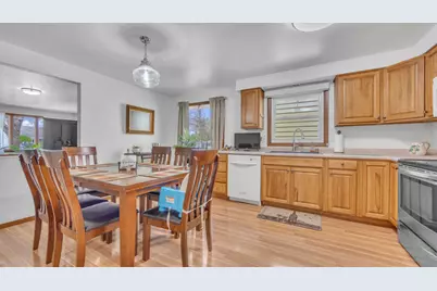 2211 N 37th St, Sheboygan, WI 53083 - Photo 7