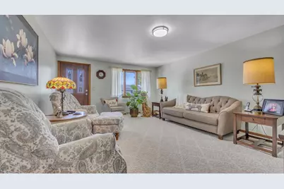 2211 N 37th St, Sheboygan, WI 53083 - Photo 3