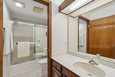 2101 W Good Hope Rd #210, Glendale, WI 53209 - Photo 19