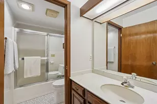 2101 W Good Hope Rd, Glendale, WI 53209 - Photo 19