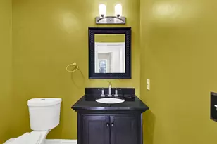 5075 S 35th St, Greenfield, WI 53221 - Photo 17