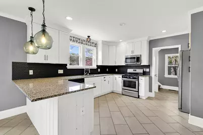 5075 S 35th St, Greenfield, WI 53221 - Photo 15