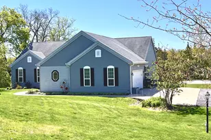 10155 W Oakwood Rd, Franklin, WI 53132 - Photo 3