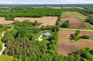 10155 W Oakwood Rd, Franklin, WI 53132 - Photo 39