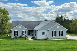 10155 W Oakwood Rd, Franklin, WI 53132 - Photo 31