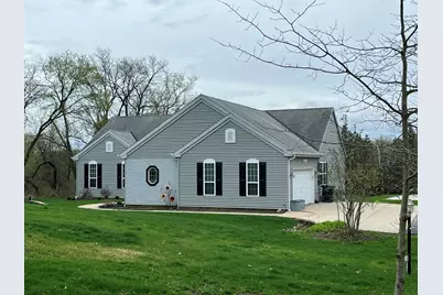 10155 W Oakwood Rd, Franklin, WI 53132 - Photo 1