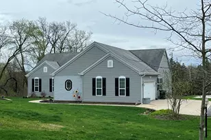 10155 W Oakwood Rd, Franklin, WI 53132 - Photo 1