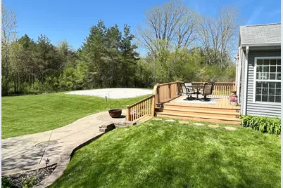 10155 W Oakwood Rd, Franklin, WI 53132 - Photo 25