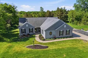 10155 W Oakwood Rd, Franklin, WI 53132 - Photo 39