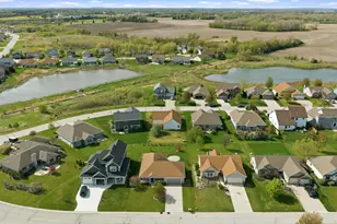 3837 Scenic Way, Racine, WI 53126 - Photo 33