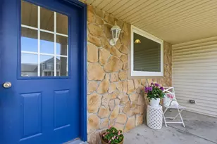 3837 Scenic Way, Racine, WI 53126 - Photo 3