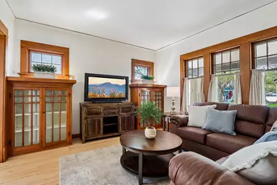 1901 E Elmdale Ct, Shorewood, WI 53211 - Photo 7