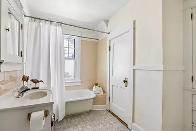 1901 E Elmdale Ct, Shorewood, WI 53211 - Photo 25