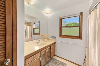 6093  Thornapple Dr, Greendale, WI 53129 - Photo 25