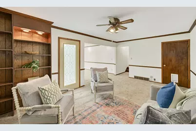 6093  Thornapple Dr, Greendale, WI 53129 - Photo 15