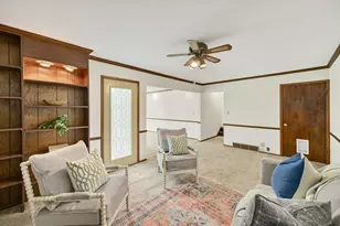 6093 Thornapple Dr, Greendale, WI 53129 - Photo 15