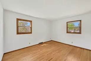 6093 Thornapple Dr, Greendale, WI 53129 - Photo 23