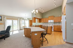 20805 W Windsor Dr, New Berlin, WI 53146 - Photo 19
