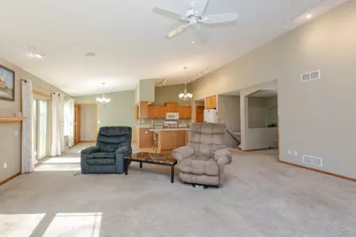 20805 W Windsor Dr, New Berlin, WI 53146 - Photo 11