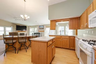 20805 W Windsor Dr, New Berlin, WI 53146 - Photo 21