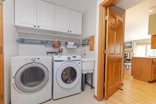 20805 W Windsor Dr, New Berlin, WI 53146 - Photo 33