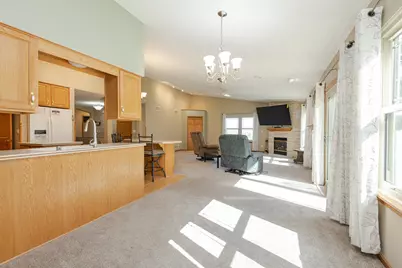 20805 W Windsor Dr, New Berlin, WI 53146 - Photo 17