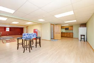 20805 W Windsor Dr, New Berlin, WI 53146 - Photo 51