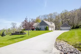 20805 W Windsor Dr, New Berlin, WI 53146 - Photo 3