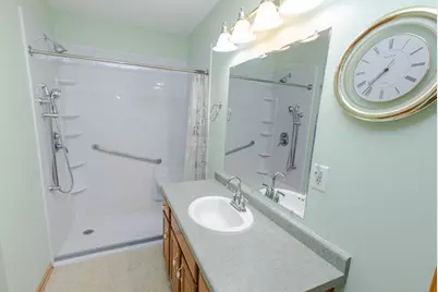 20805 W Windsor Dr, New Berlin, WI 53146 - Photo 35