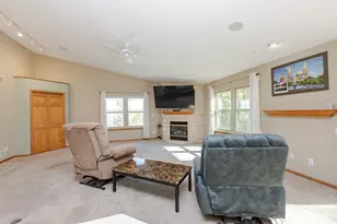 20805 W Windsor Dr, New Berlin, WI 53146 - Photo 13
