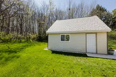 20805 W Windsor Dr, New Berlin, WI 53146 - Photo 71