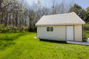 20805 W Windsor Dr, New Berlin, WI 53146 - Photo 71