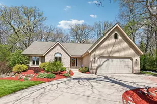 S45W25740 Red Oak Ct, Waukesha, WI 53189 - Photo 1