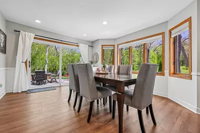 S45W25740  Red Oak Ct, Waukesha, WI 53189 - Photo 7