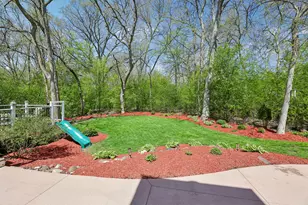 S45W25740 Red Oak Ct, Waukesha, WI 53189 - Photo 31